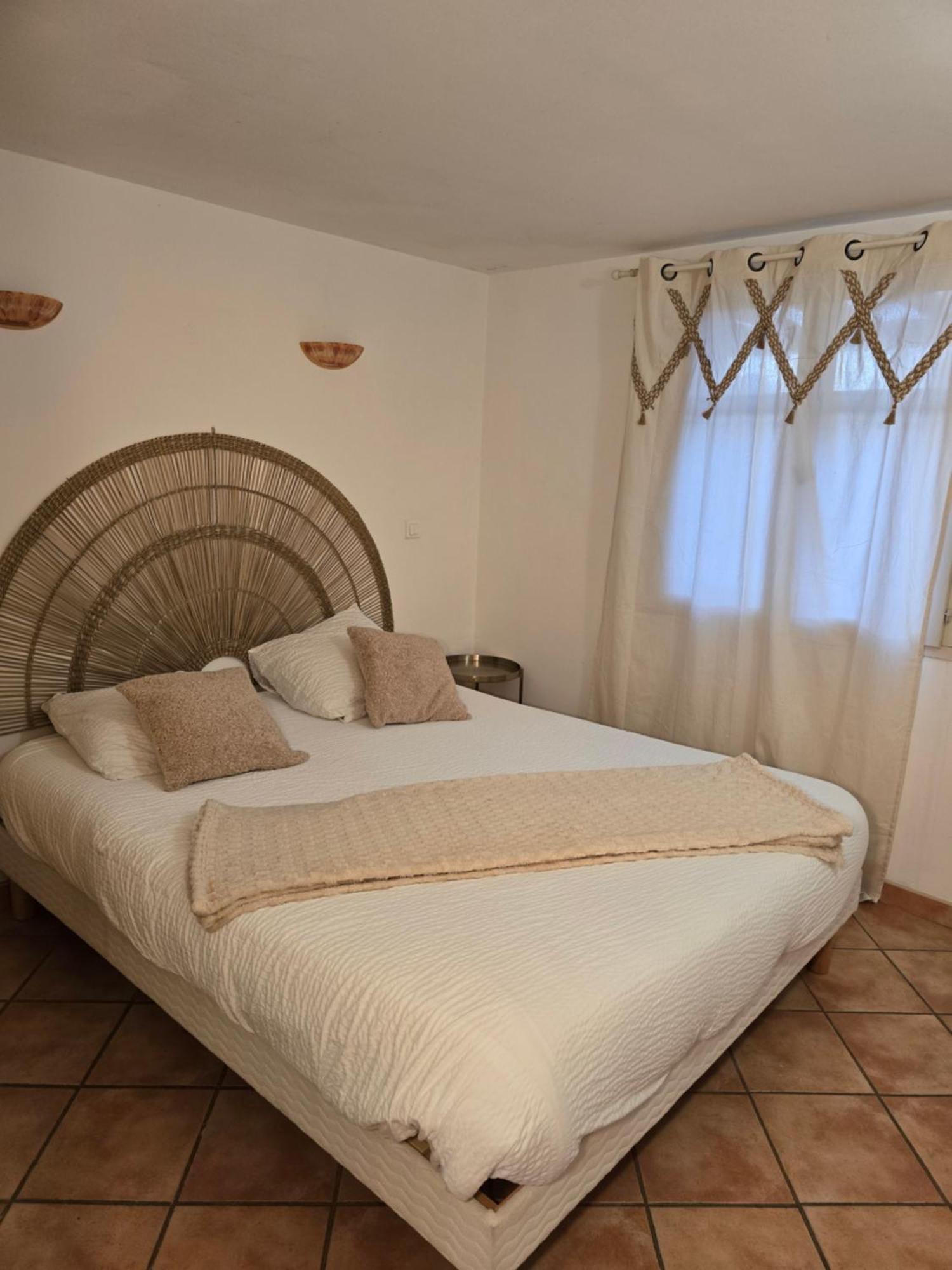 Le Mas Des Sagnes Saintes-Maries-de-la-Mer Bilik gambar